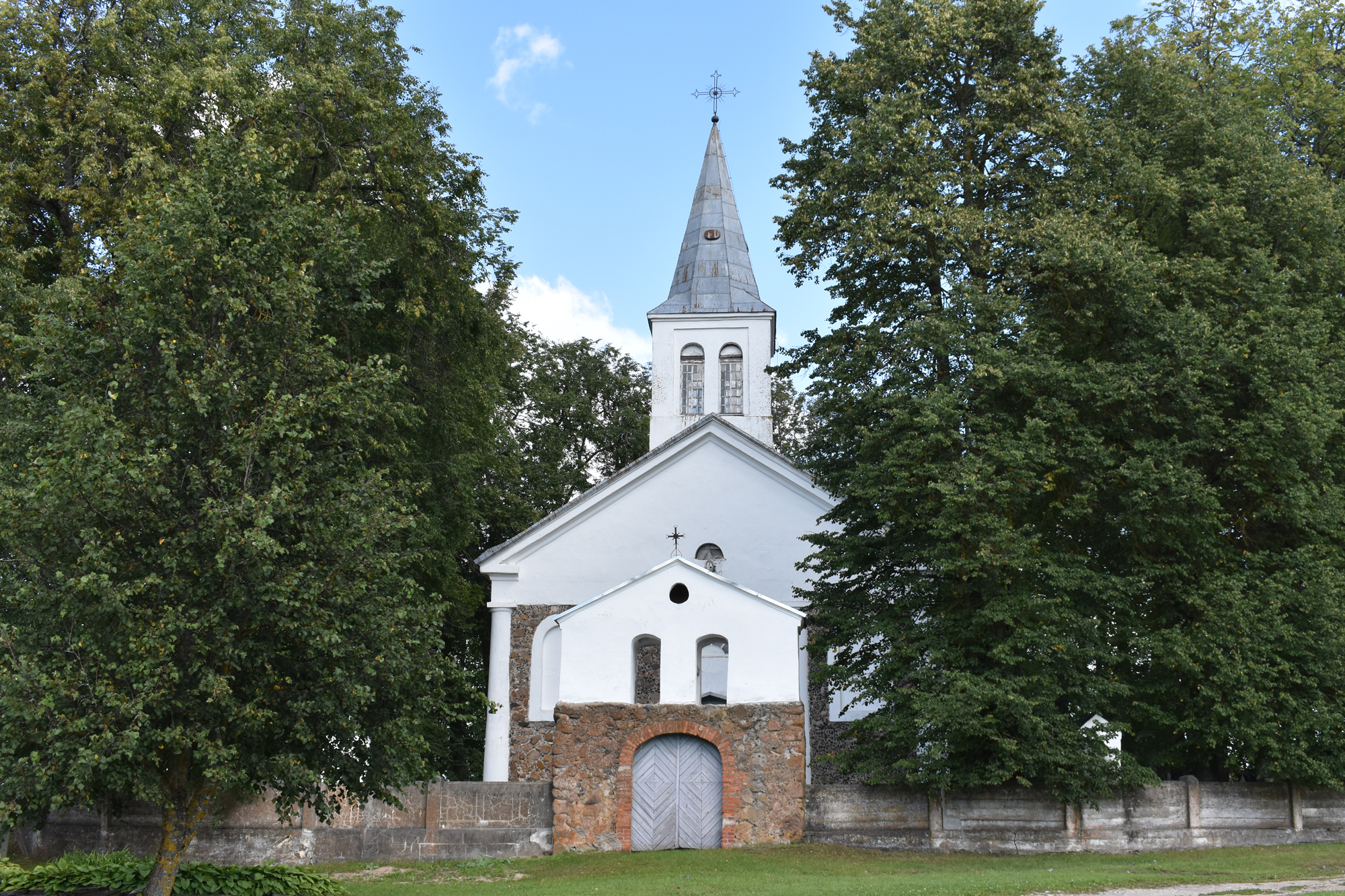  Храм Св. Петра и Павла в Озолмуйже (Ozolmuižas Svētā Pētera un Svētā Pāvila Romas katoļu baznīca) 