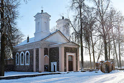 Благовещенский храм в Пушмуцове